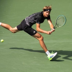 半岛体育app下载-奥运后兹维列夫已取16连胜 距离创造历史只差两胜